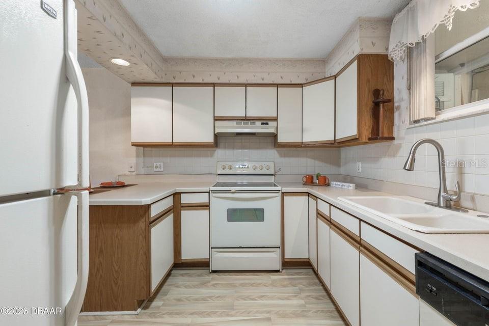 329 WILDER BOULEVARD C403