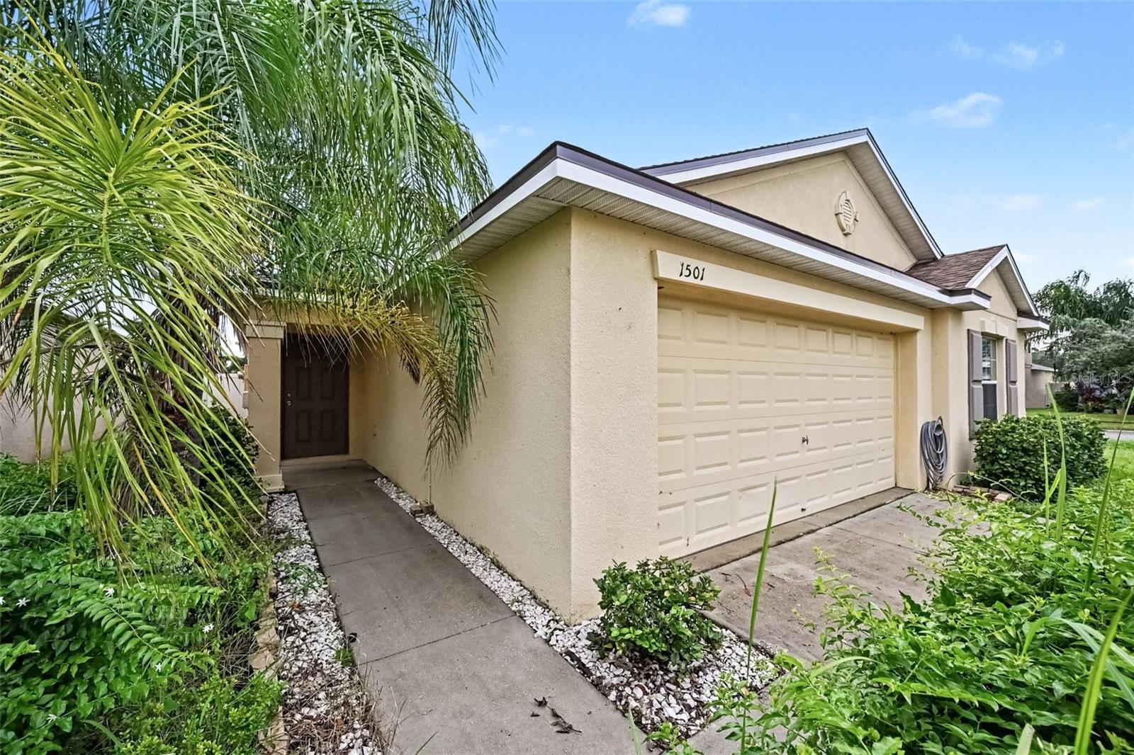 1501 CLIMBING DAYFLOWER DRIVE