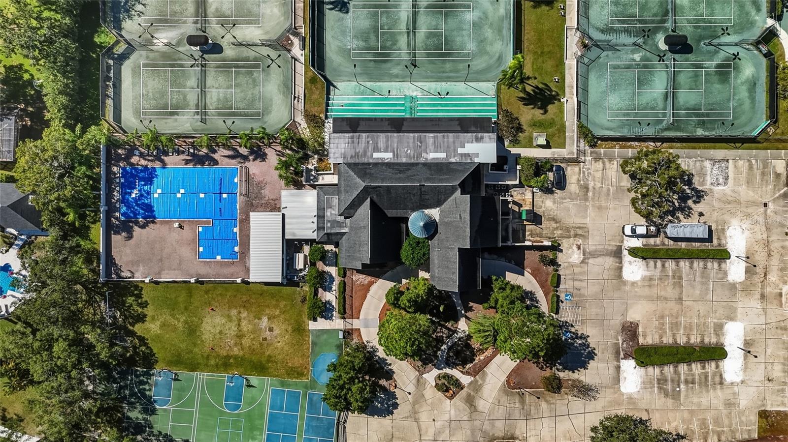 CHEVAL TENNIS VILLG CONDO 4 - Residential