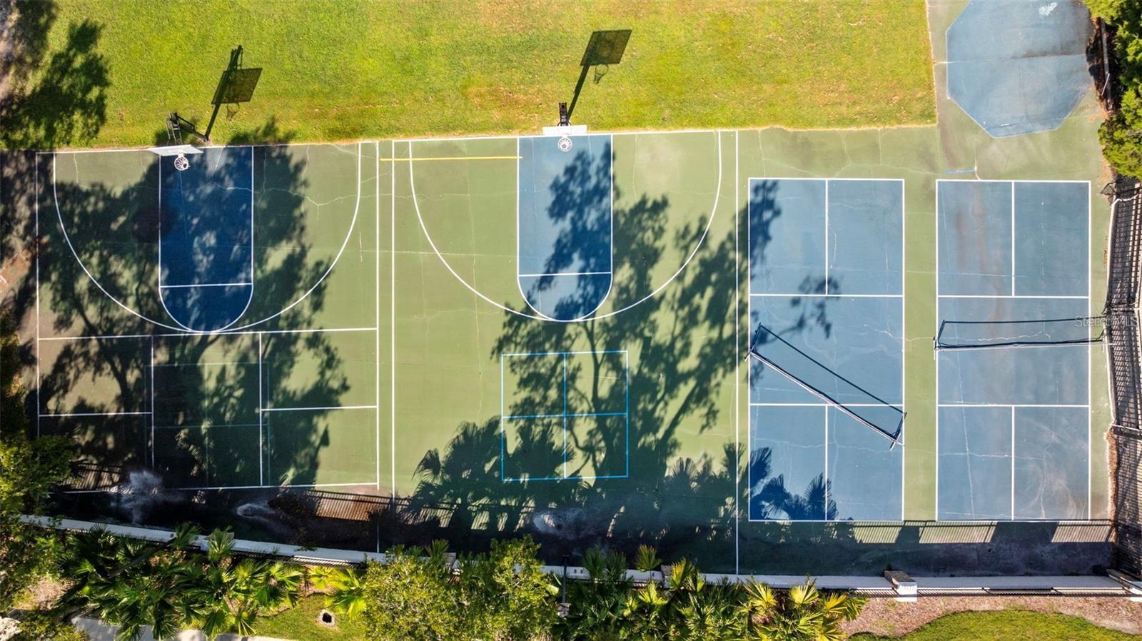 CHEVAL TENNIS VILLG CONDO 4 - Residential