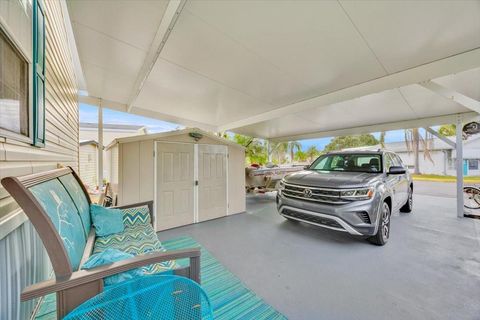 A home in LAKE WALES