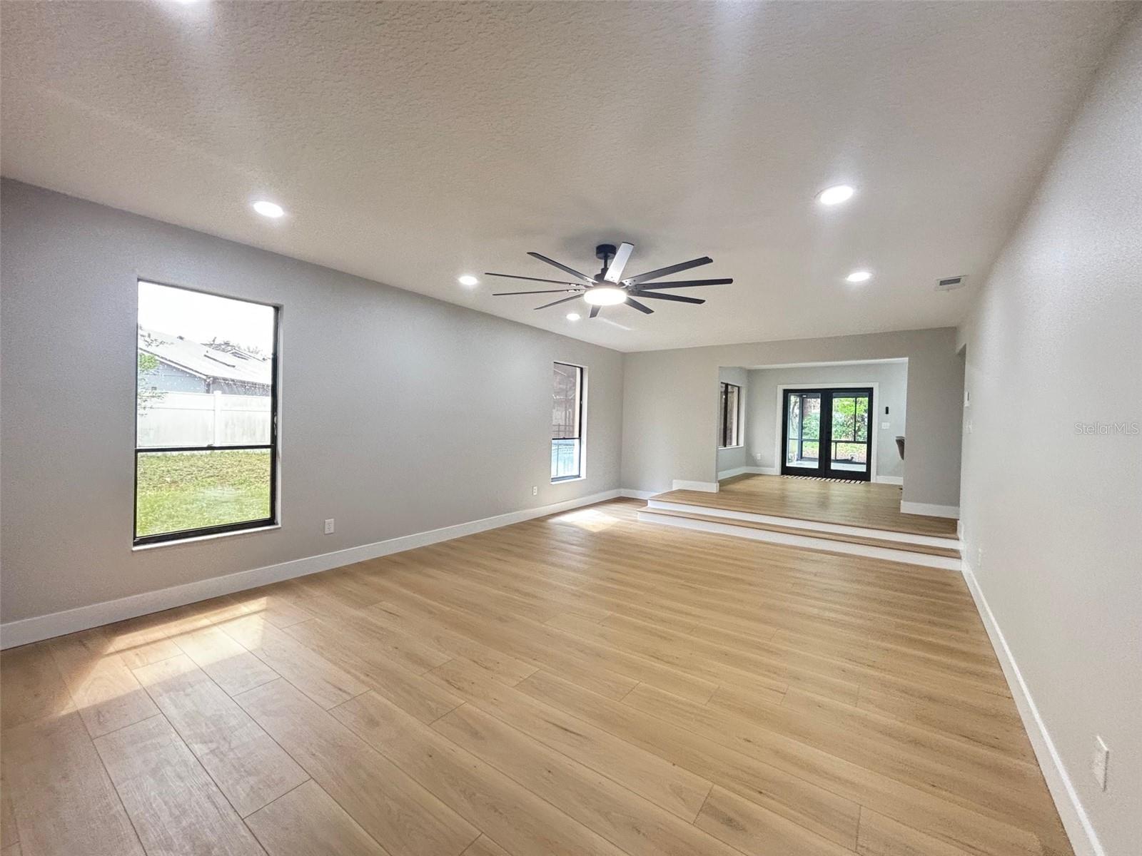 ROSEMONT SEC 11 - Residential