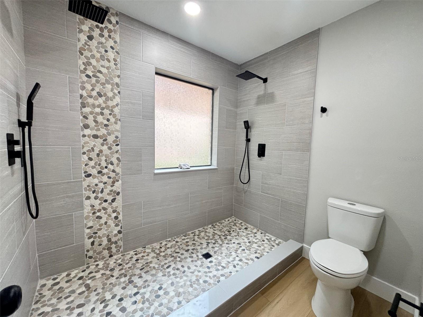 ROSEMONT SEC 11 - Residential