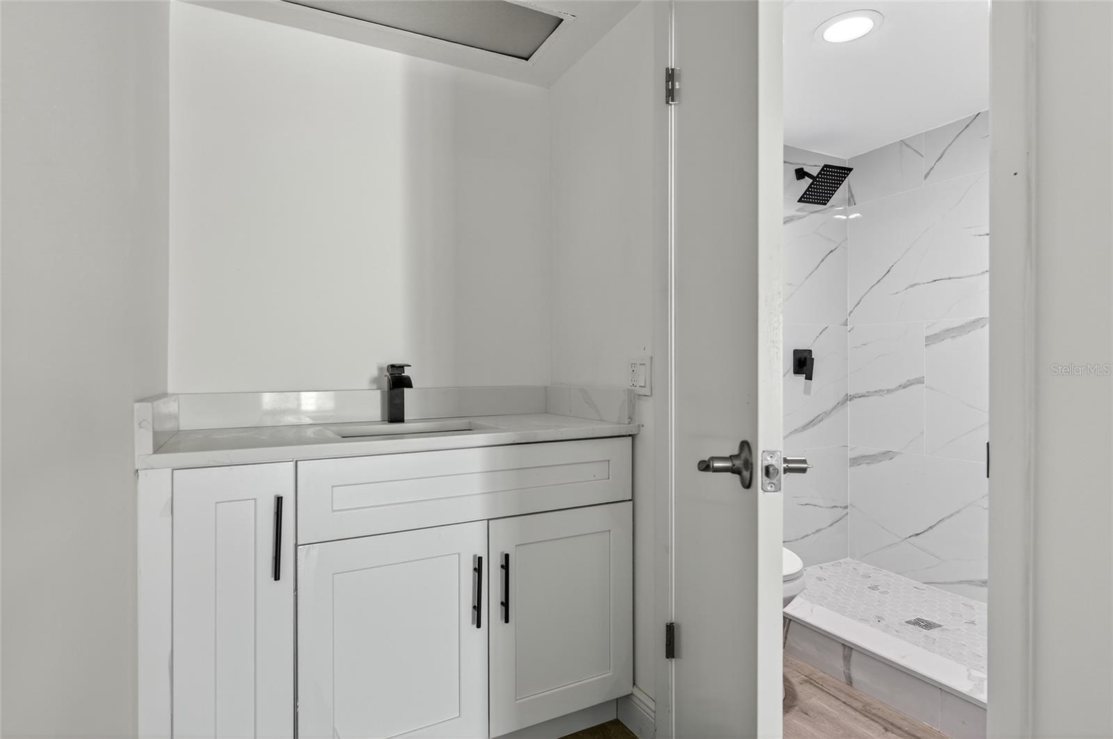 INDIES HOUSE CONDO - Residential