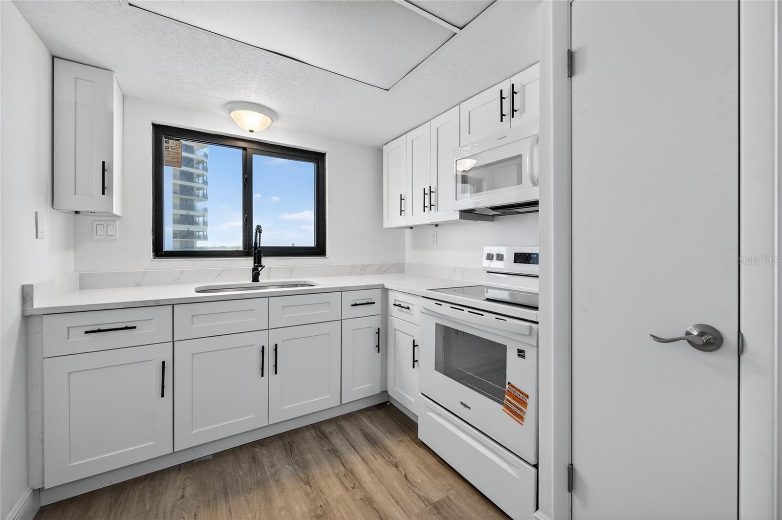 INDIES HOUSE CONDO - Residential