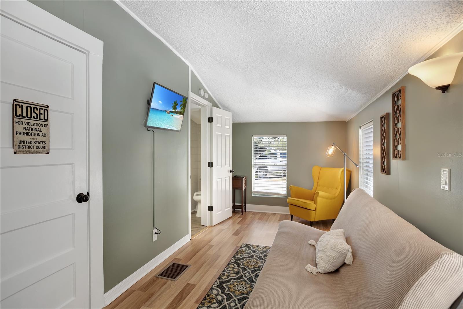 CUSTERS ADD TO LAKE MARY - Residential