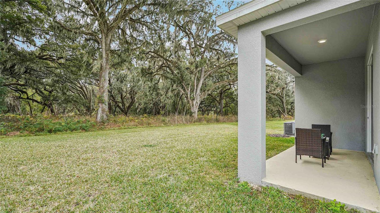 TWISTED OAKS - Residential