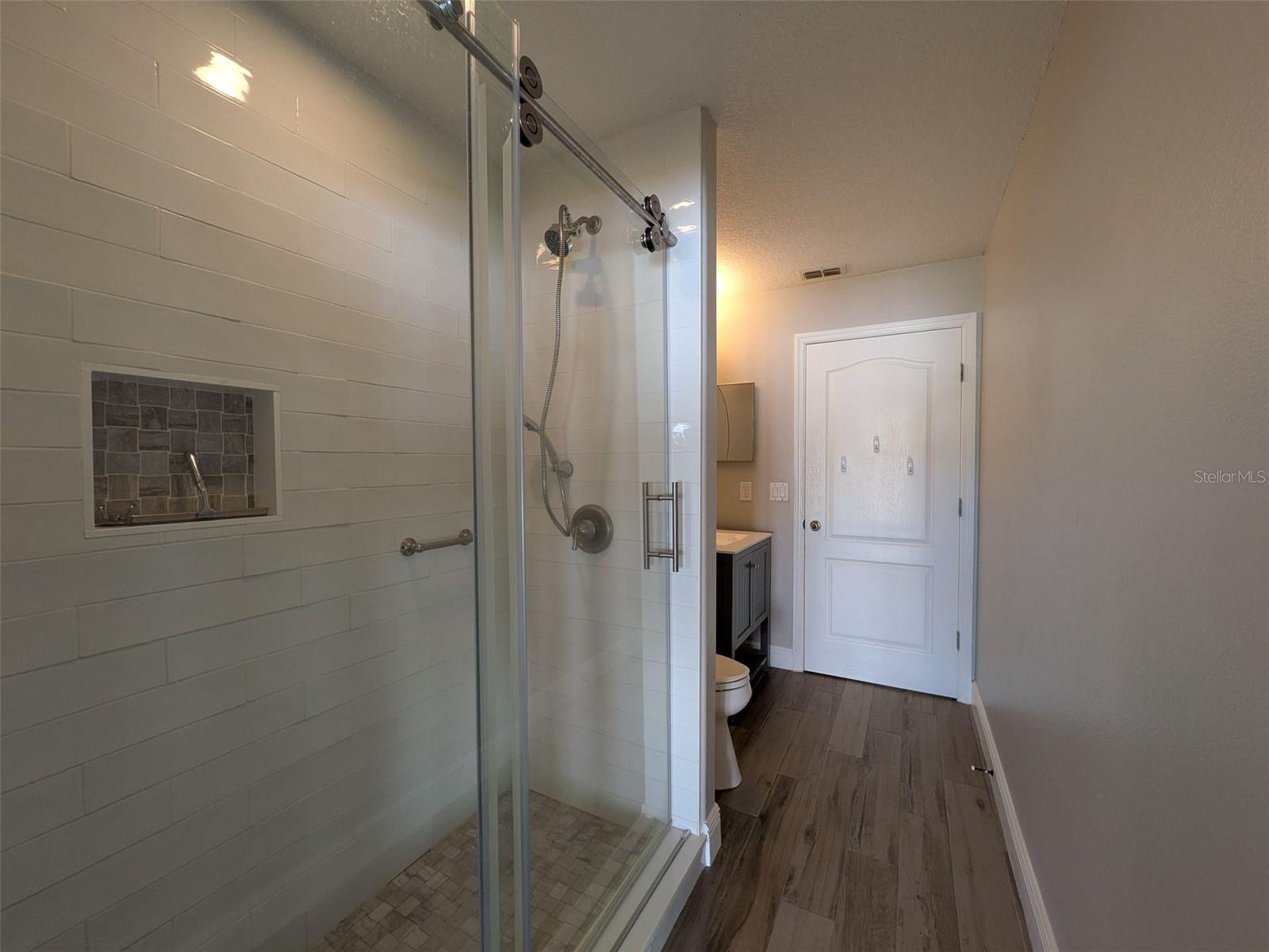 EAST LAKE COVE PH 2 - Residential Lease
