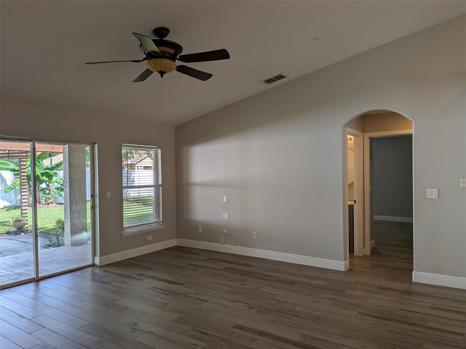 EAST LAKE COVE PH 2 - Residential Lease