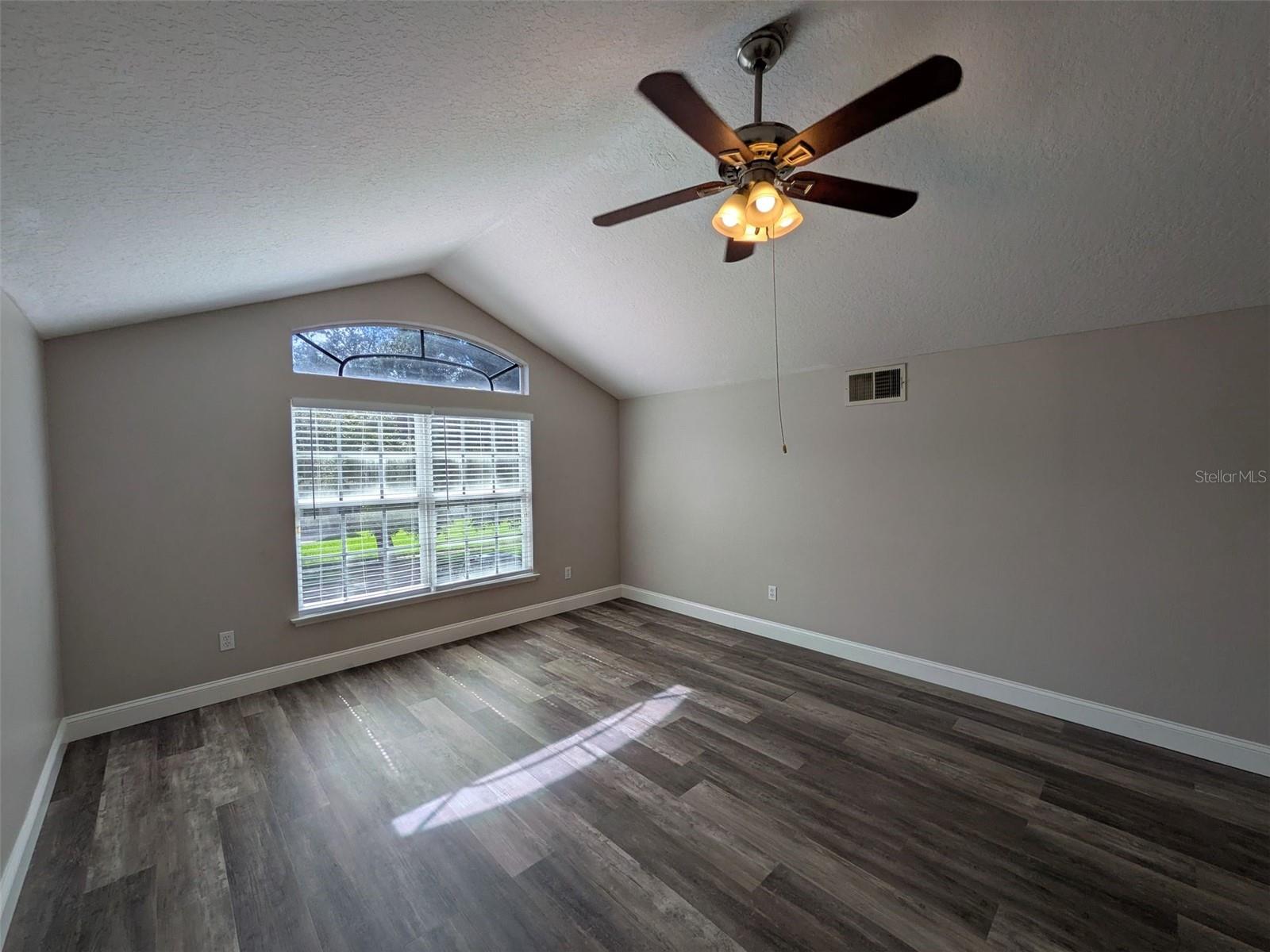 EAST LAKE COVE PH 2 - Residential Lease