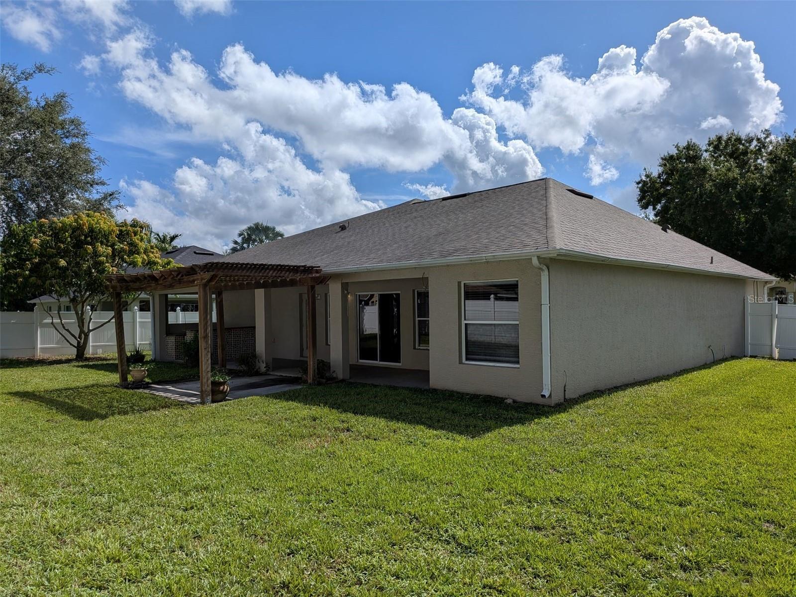 EAST LAKE COVE PH 2 - Residential Lease
