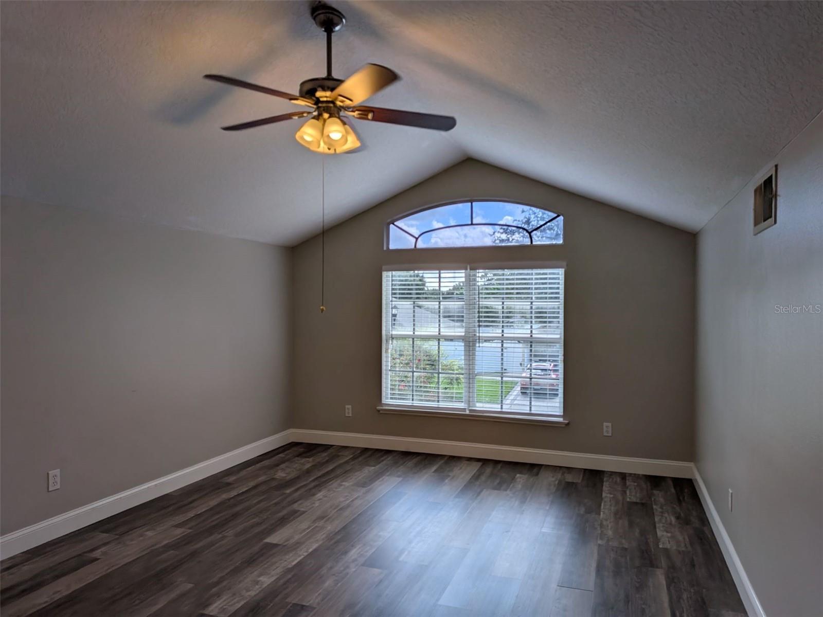 EAST LAKE COVE PH 2 - Residential Lease