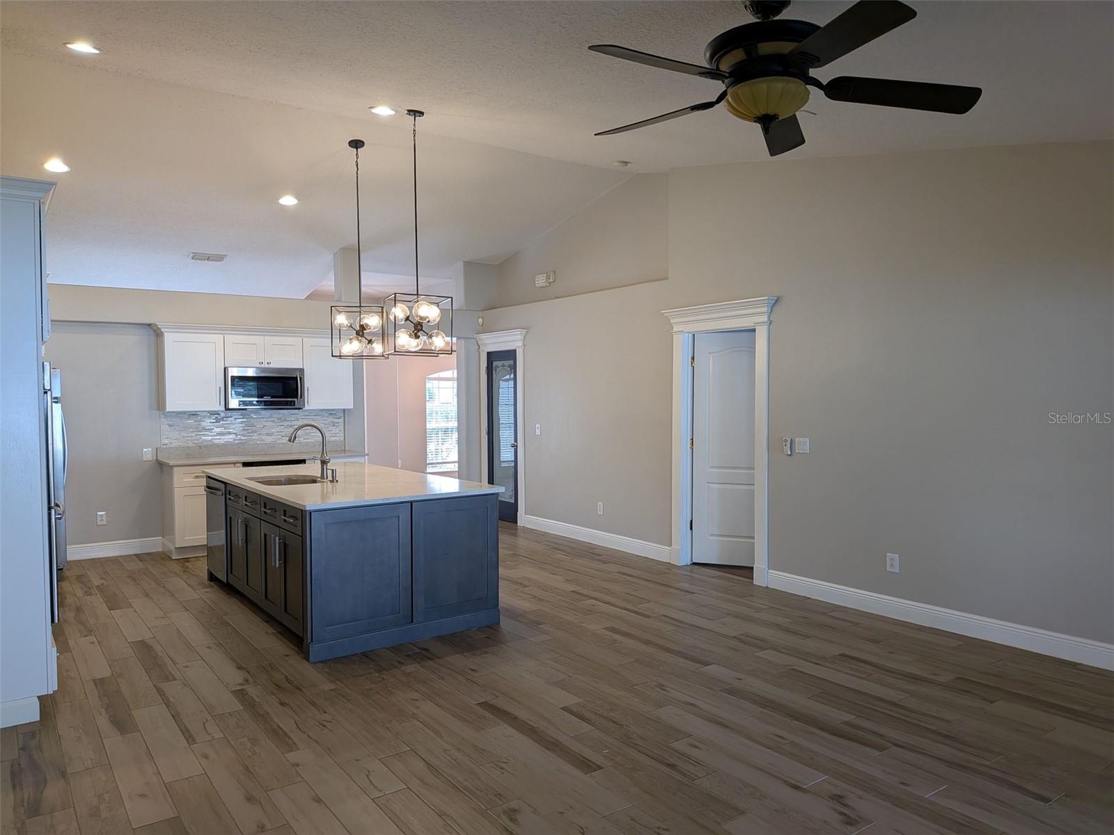 EAST LAKE COVE PH 2 - Residential Lease