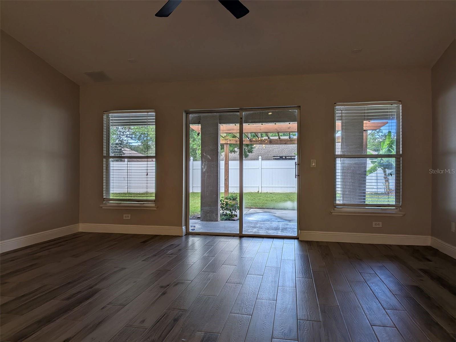 EAST LAKE COVE PH 2 - Residential Lease
