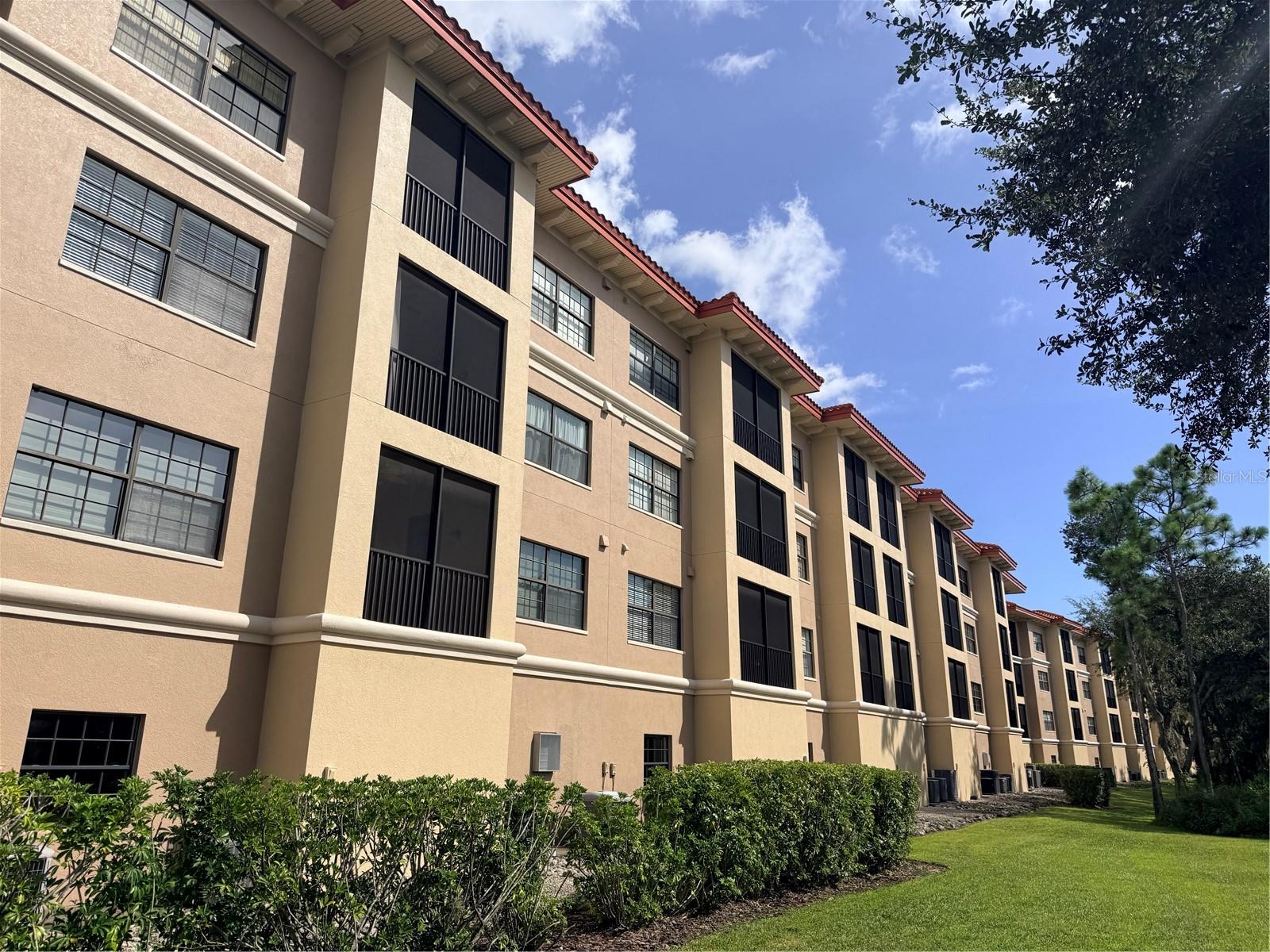 7702 LAKE VISTA COURT 303, LAKEWOOD RANCH, FL, 34202 1 7702 LAKE VISTA COURT 303
