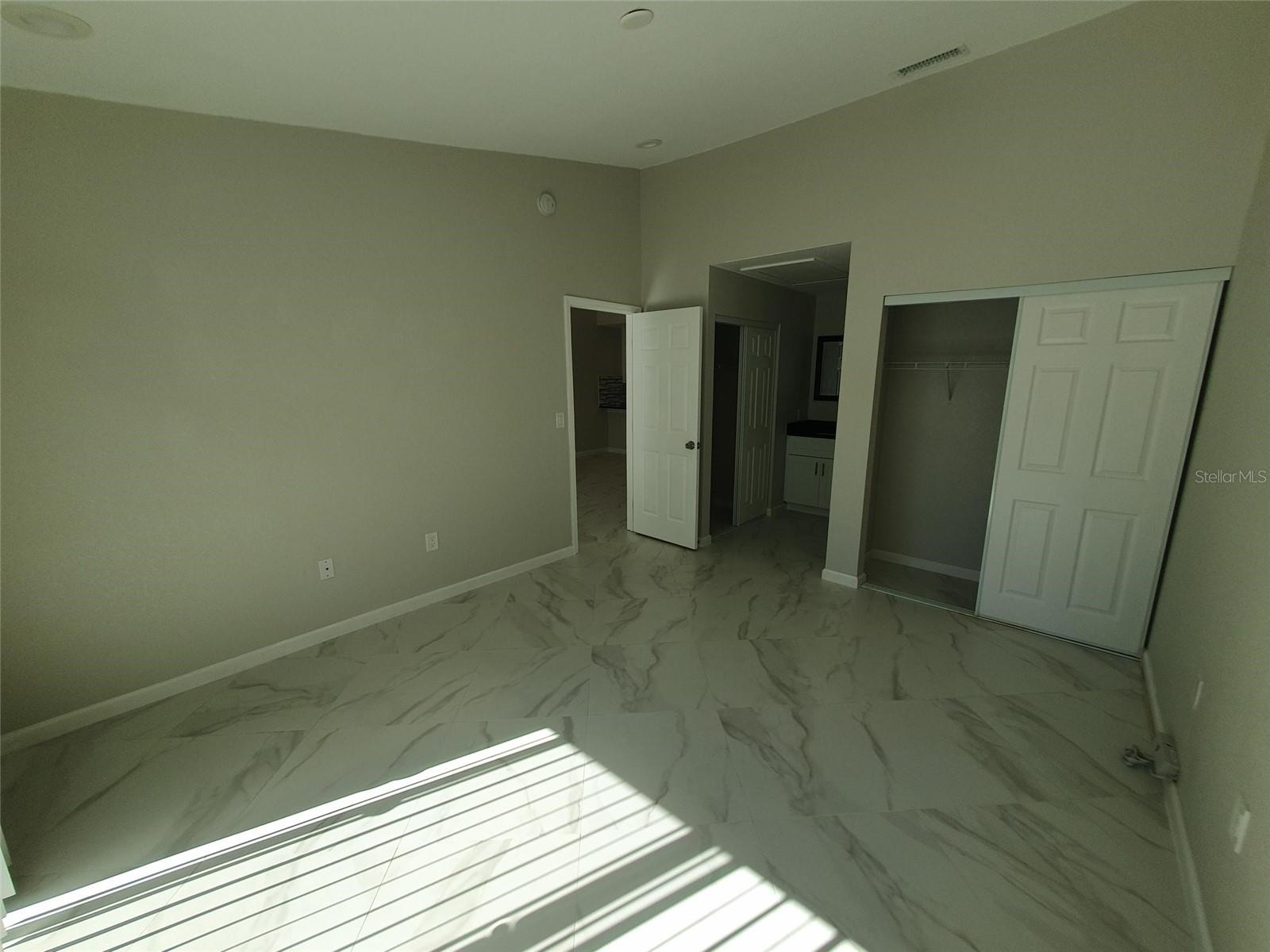 HIDDEN LAKE VILLAS - Residential Lease