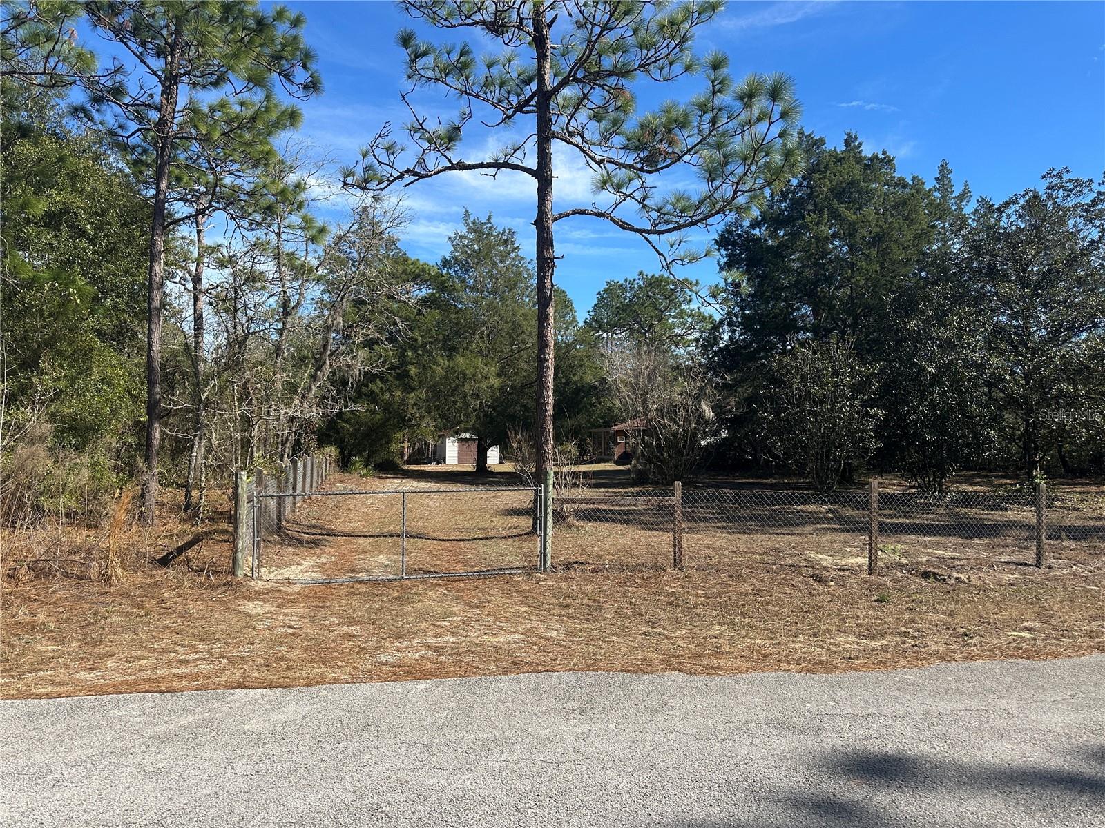 RAINBOW LAKES ESTATE - Residential