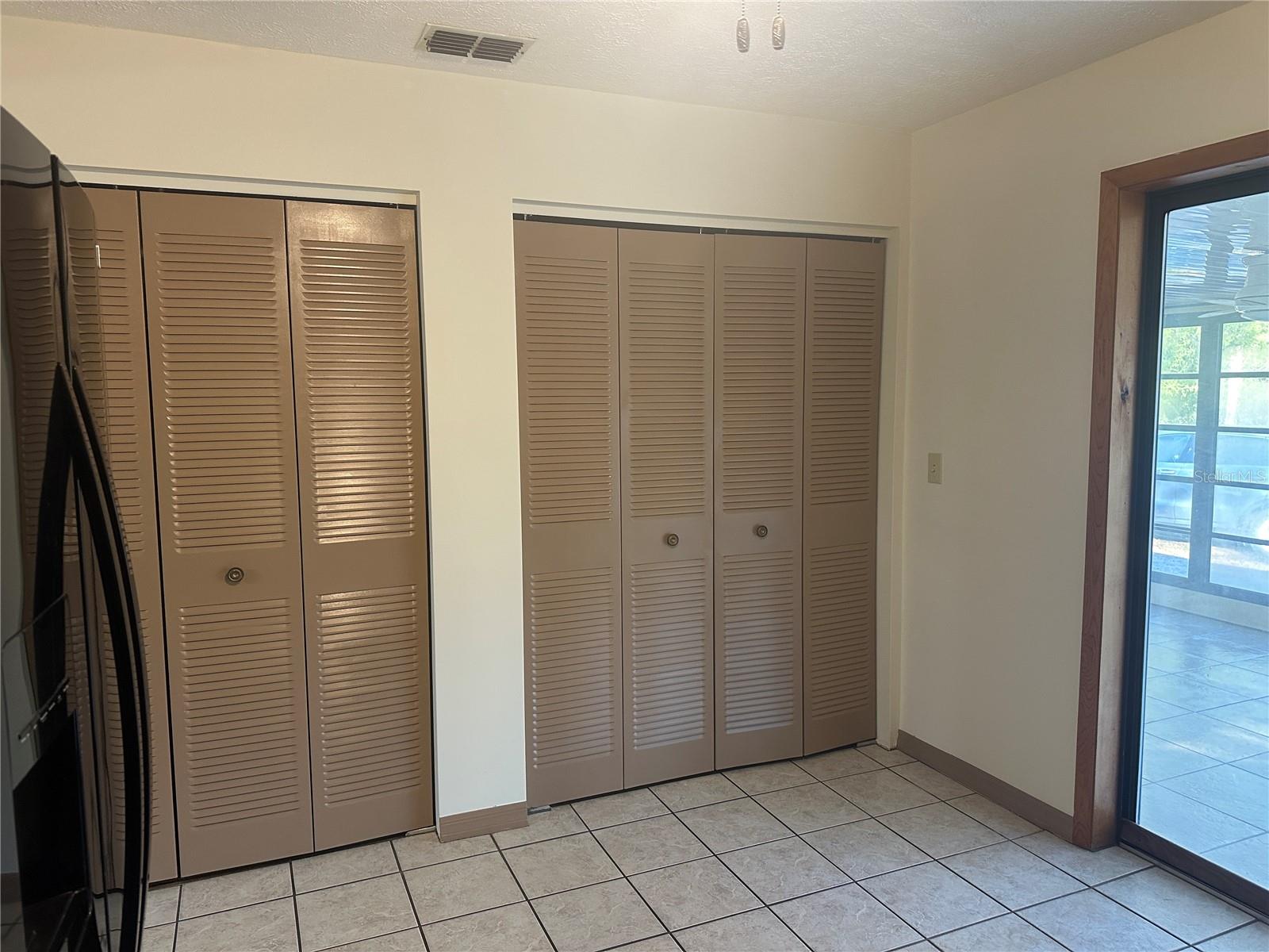 RAINBOW LAKES ESTATE - Residential