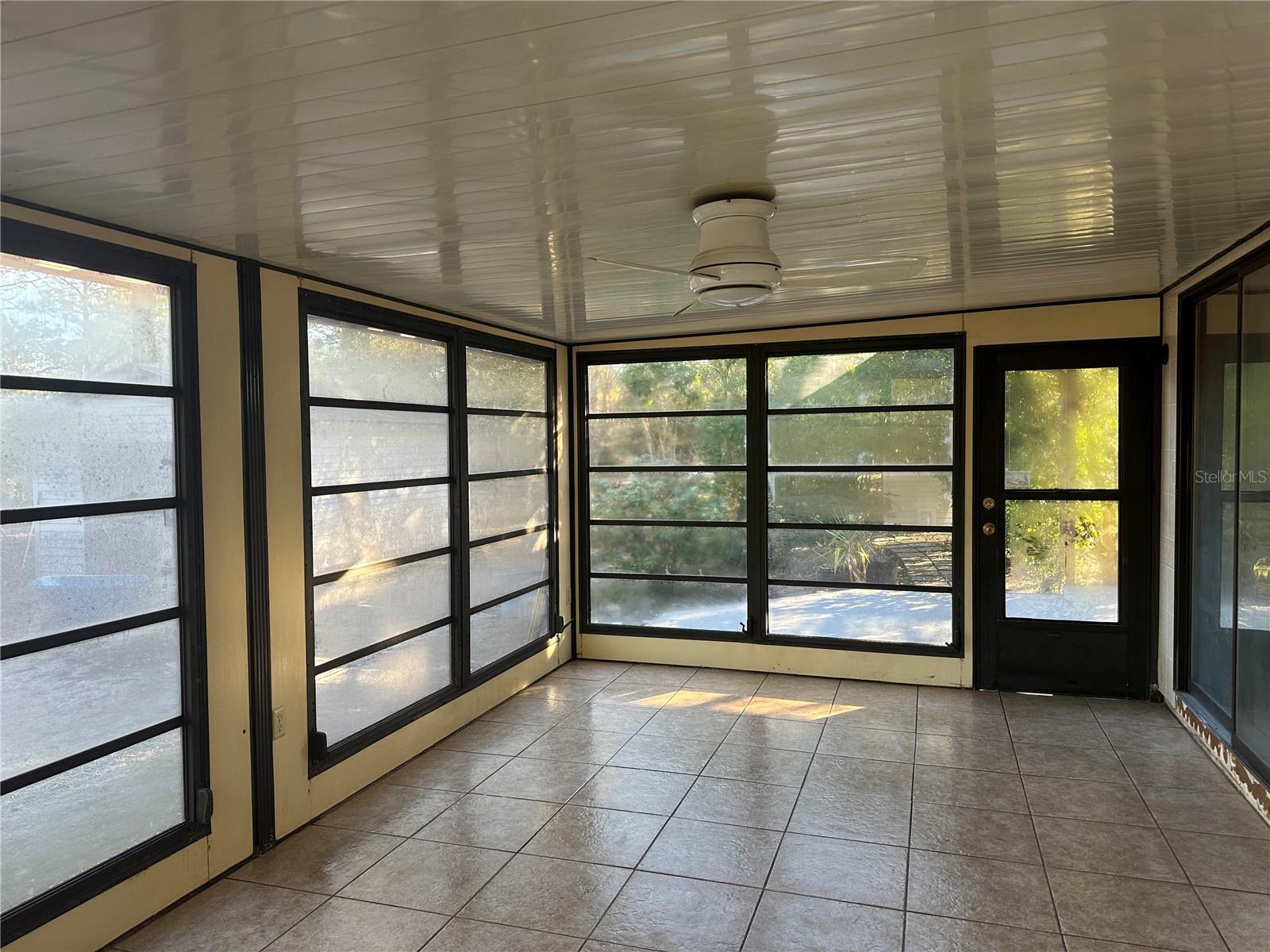 RAINBOW LAKES ESTATE - Residential