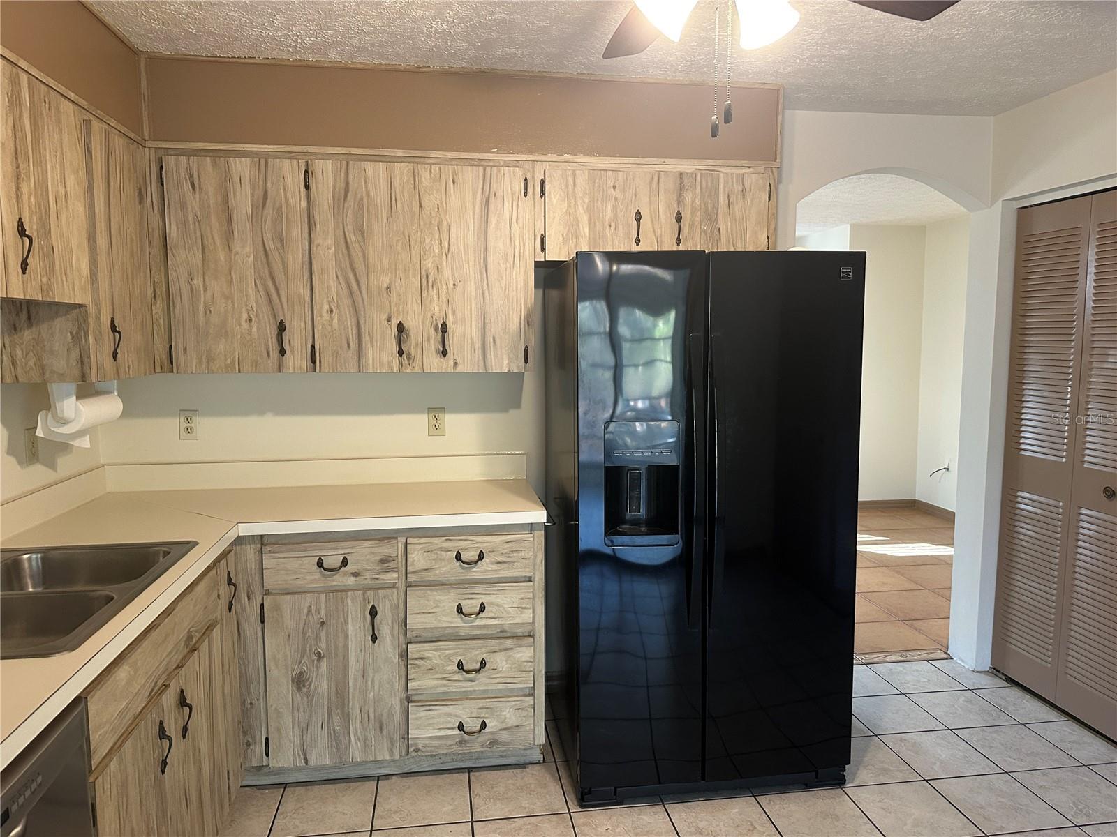 RAINBOW LAKES ESTATE - Residential