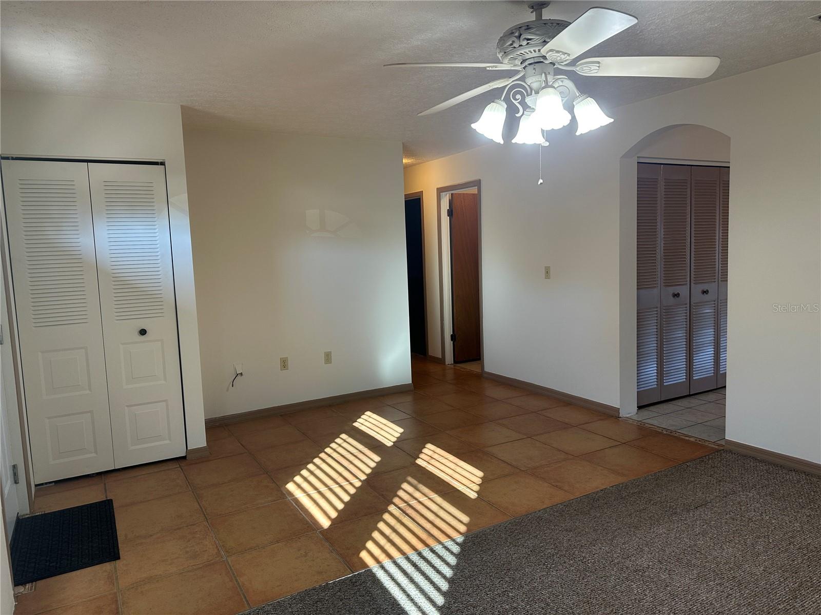 RAINBOW LAKES ESTATE - Residential