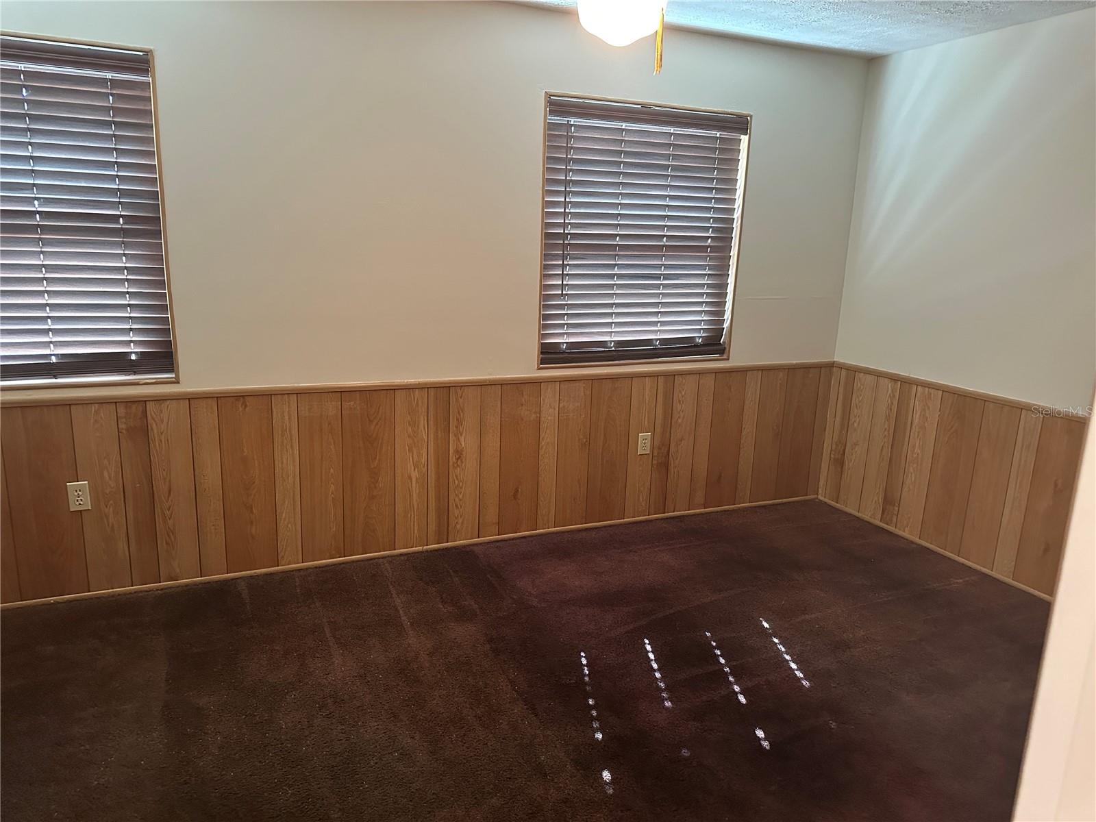 RAINBOW LAKES ESTATE - Residential