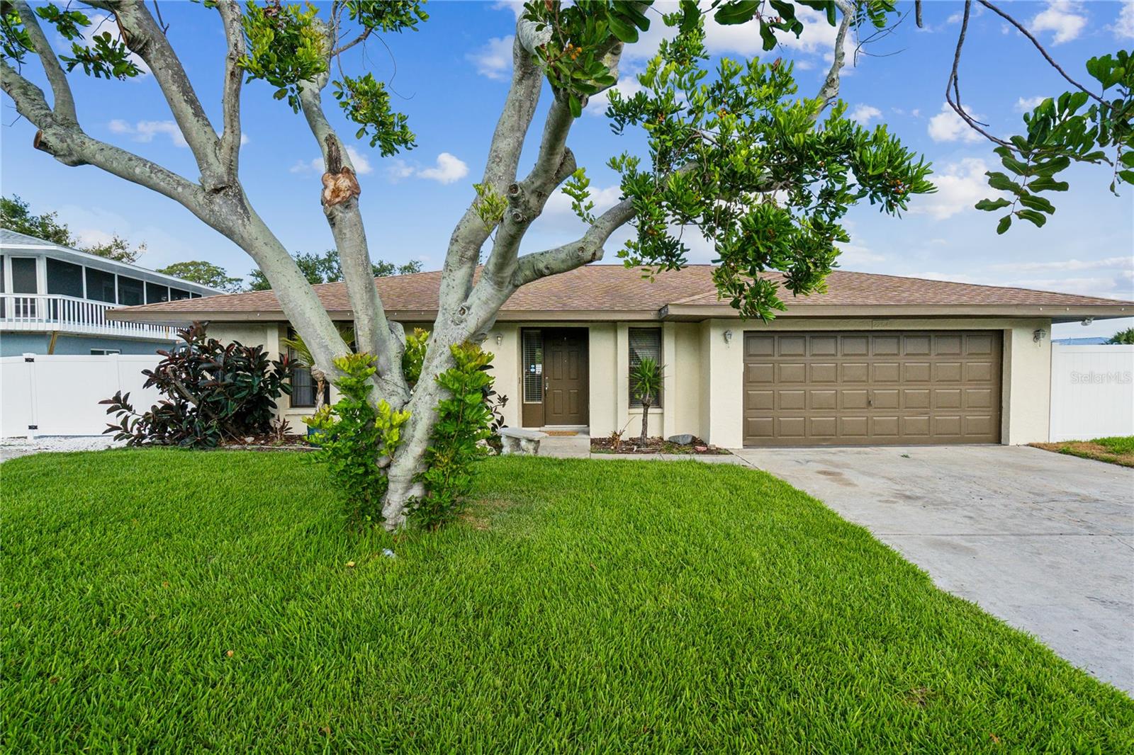 PALMA SOLA BAY ESTATES - Residential