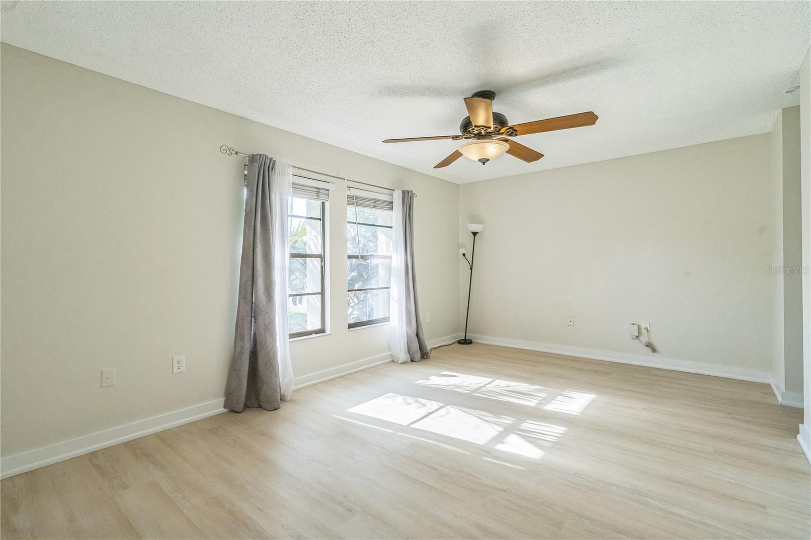 PALMA SOLA BAY ESTATES - Residential