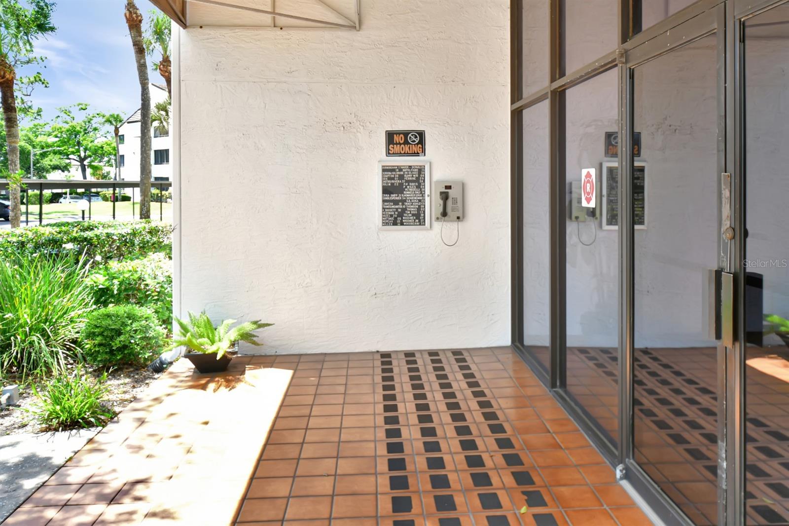 2593 COUNTRYSIDE BOULEVARD 7305