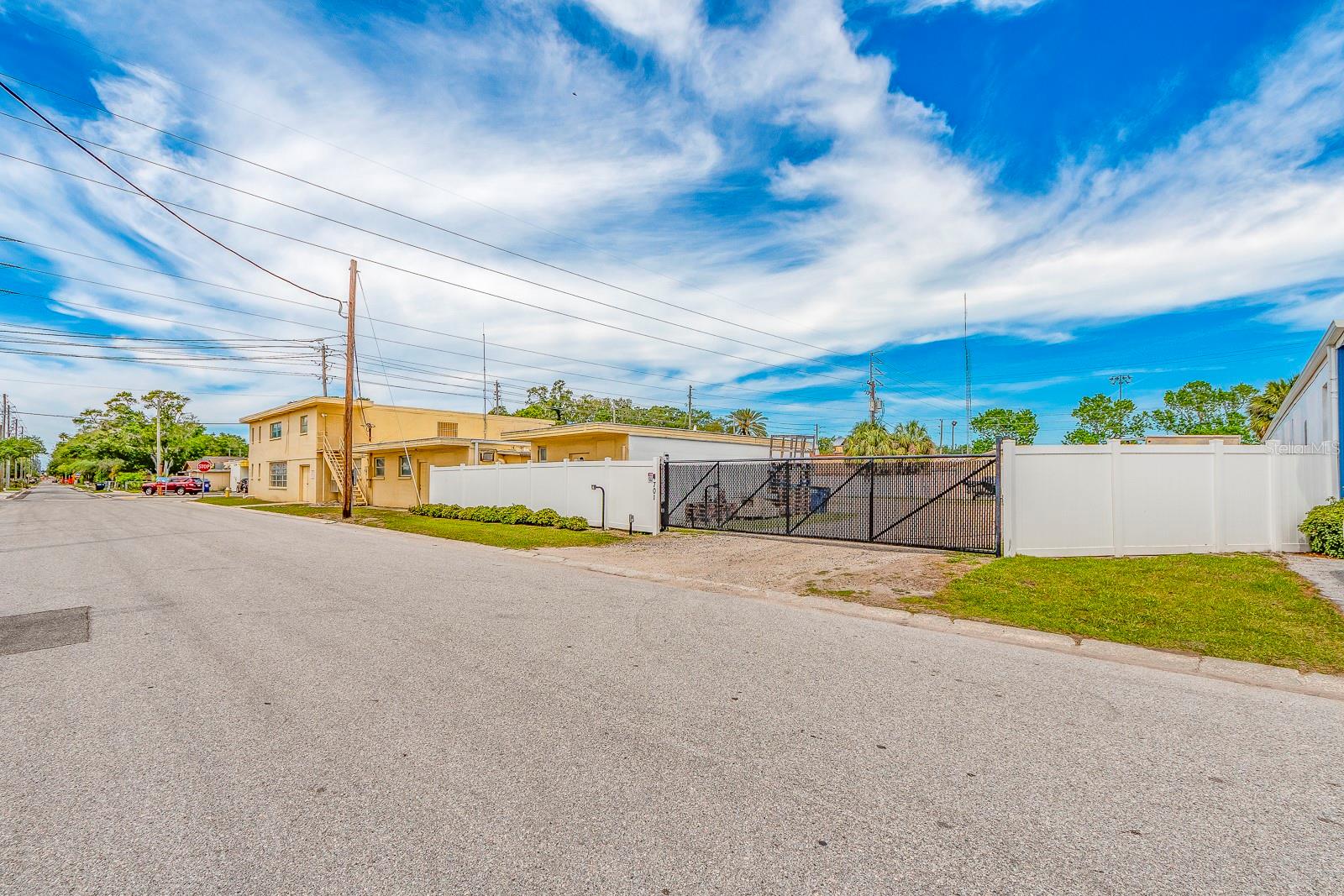 701 N MARTIN LUTHER KING JR AVENUE