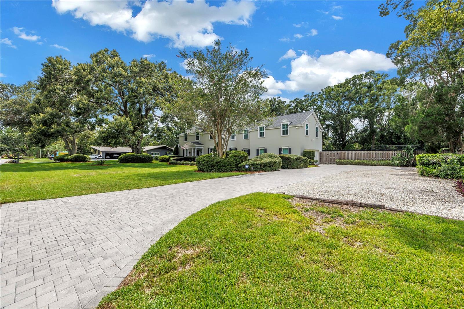 1628 LONG BOW LANE