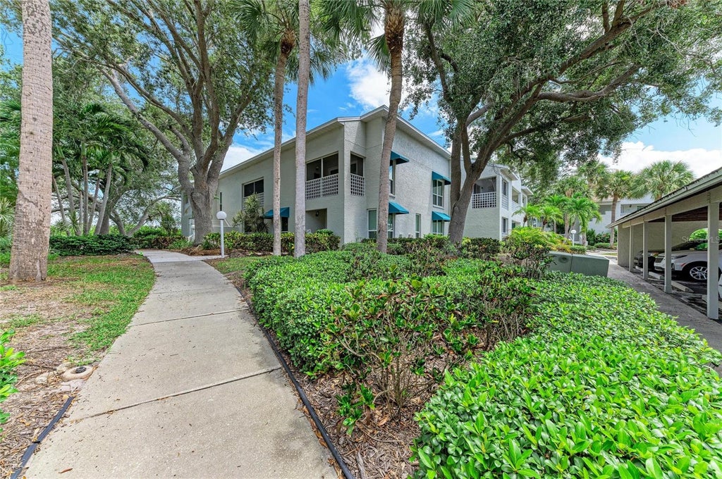 Photo of 309 108th Street W #309, Bradenton, FL 34209 (MLS # A4703775)
