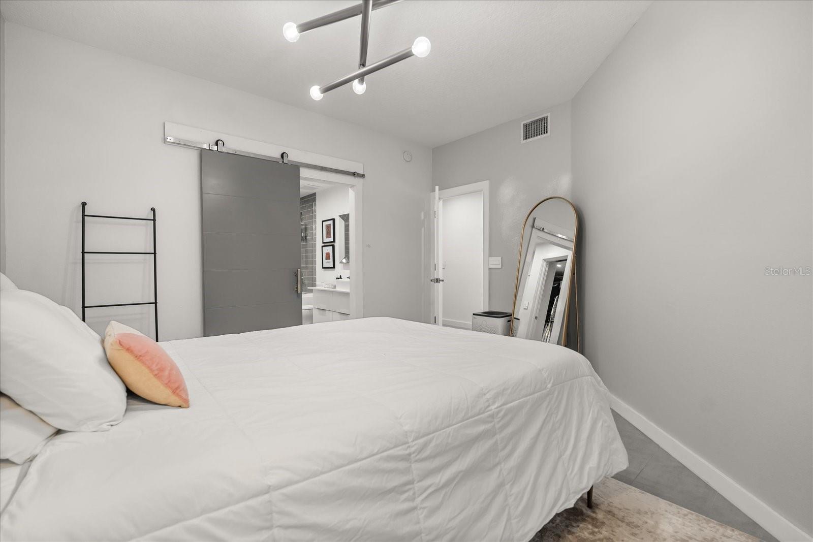 SWEETWATER RIDGE CONDO AT MAGNOLIA POINTE - Residential Lease