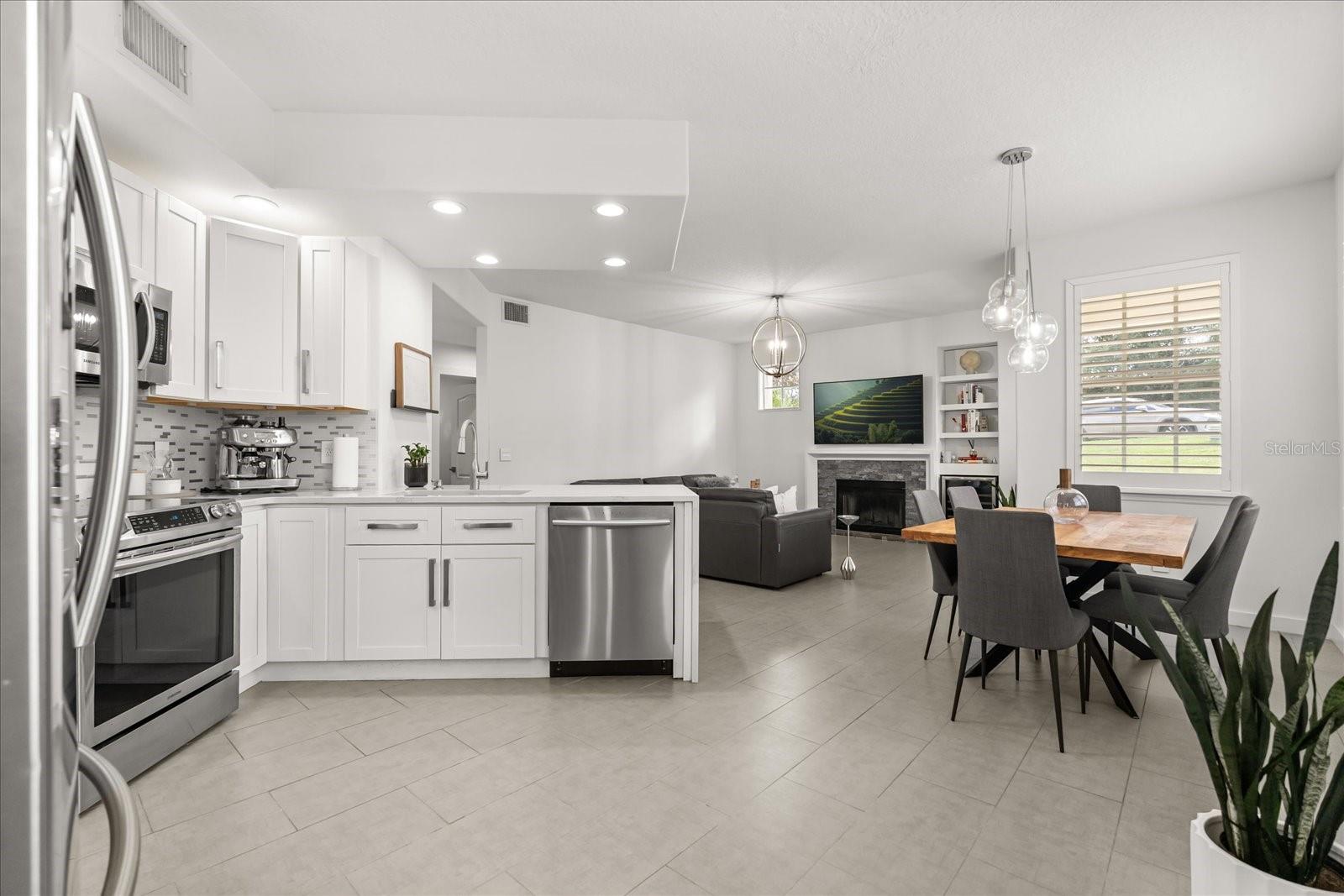 SWEETWATER RIDGE CONDO AT MAGNOLIA POINTE - Residential Lease