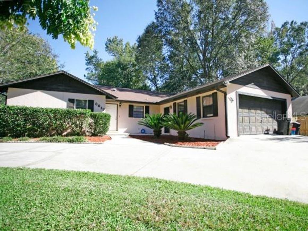 Photo of 3617 NW 60th Terrace, Gainesville, FL 32606 (MLS # GC540113)