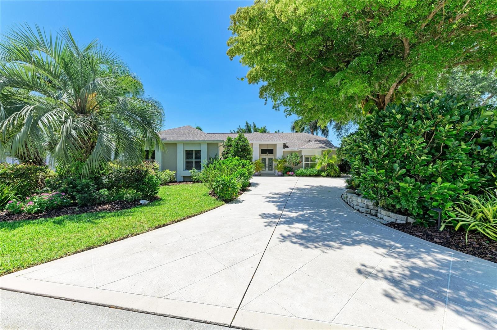 6102 SONESTA COURT