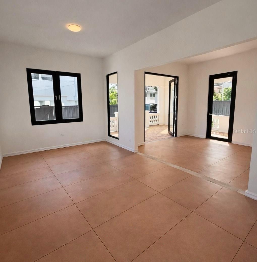 FLORAL PARK - Residential