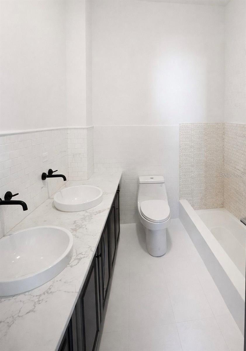 FLORAL PARK - Residential