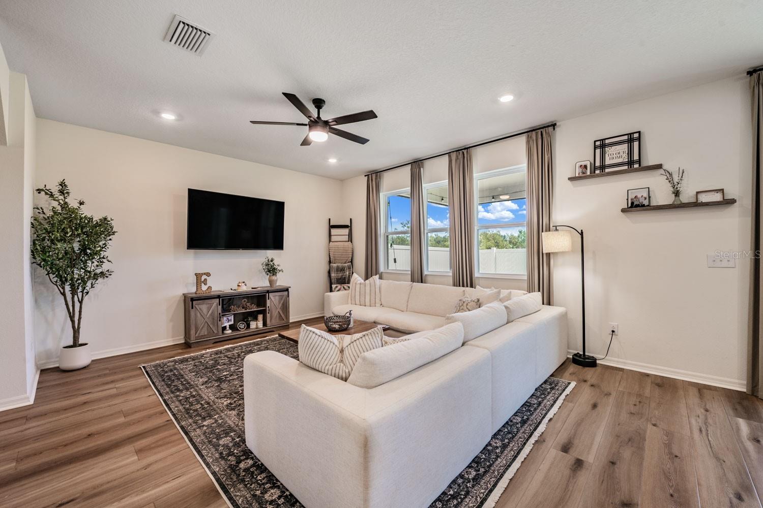 RIVER RUN - Residential