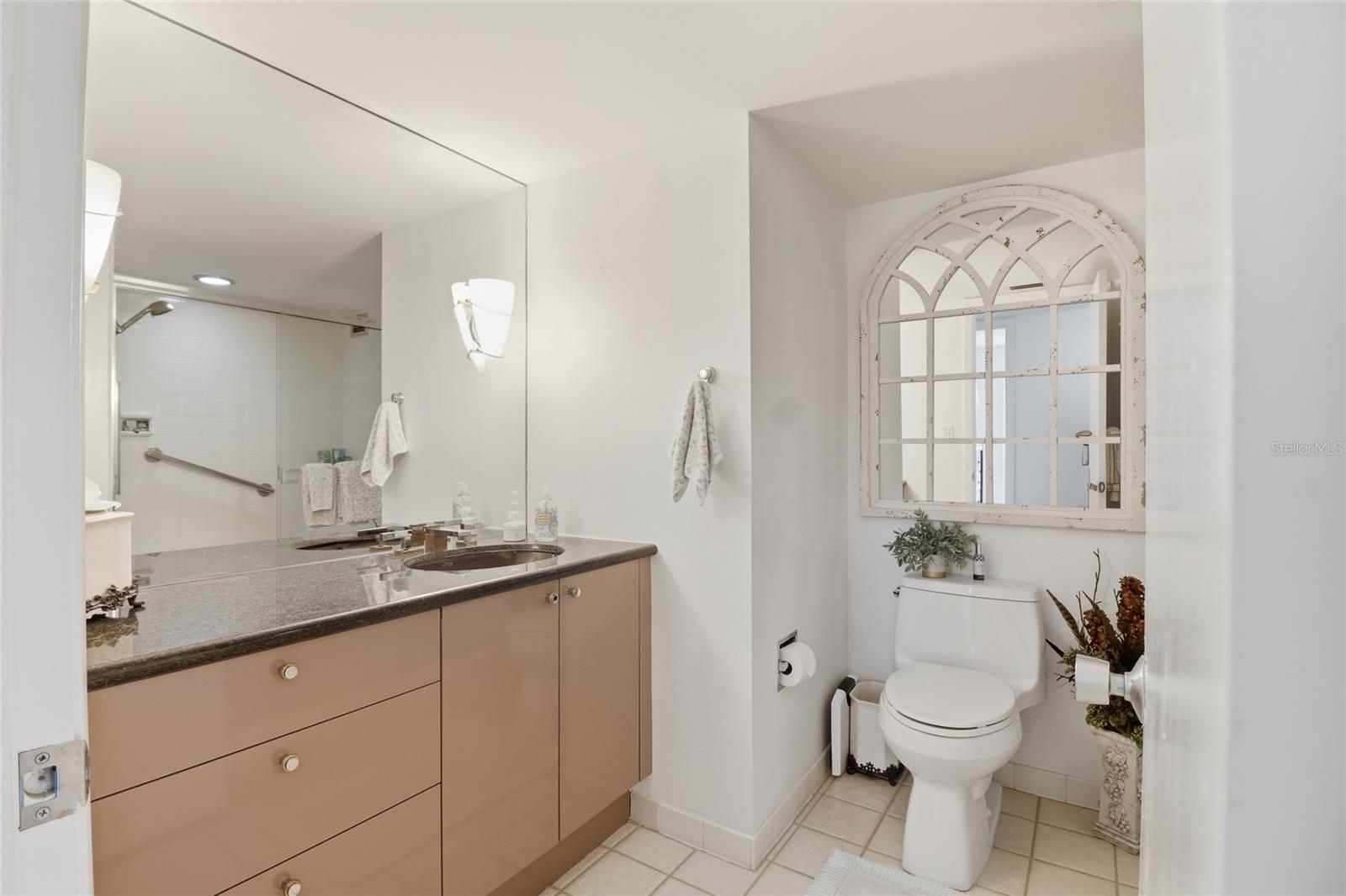 ISLANDER CLUB OF LONGBOAT - Residential