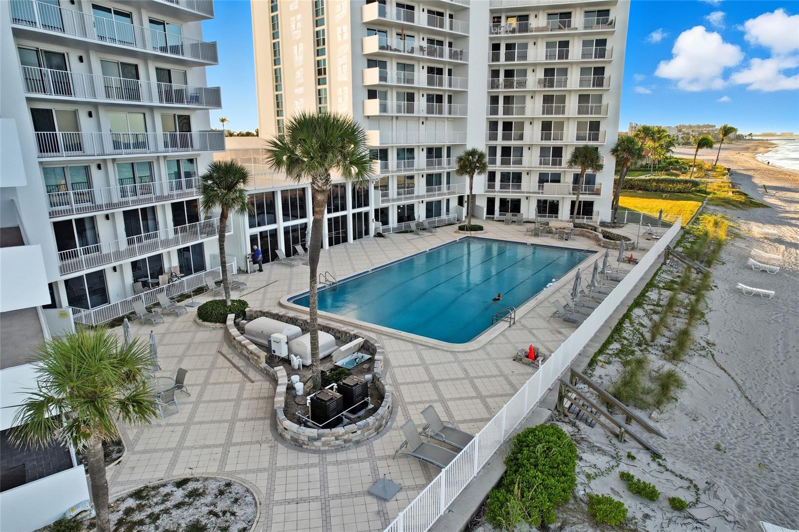 ISLANDER CLUB OF LONGBOAT - Residential