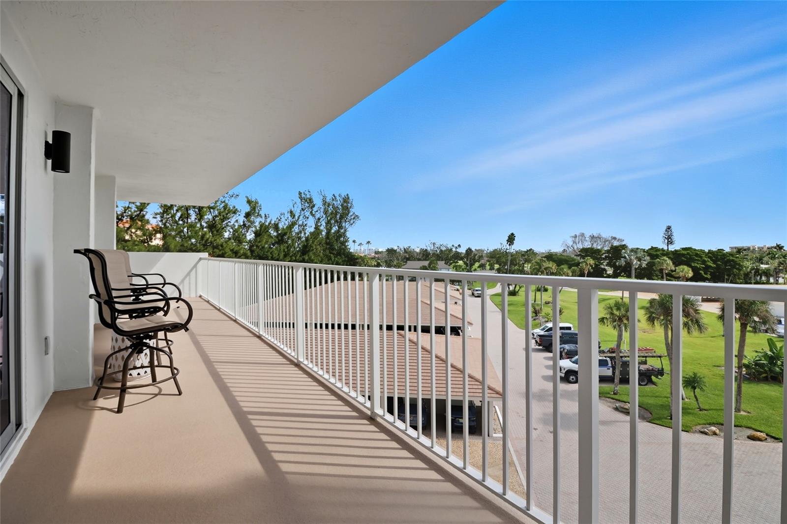 ISLANDER CLUB OF LONGBOAT - Residential