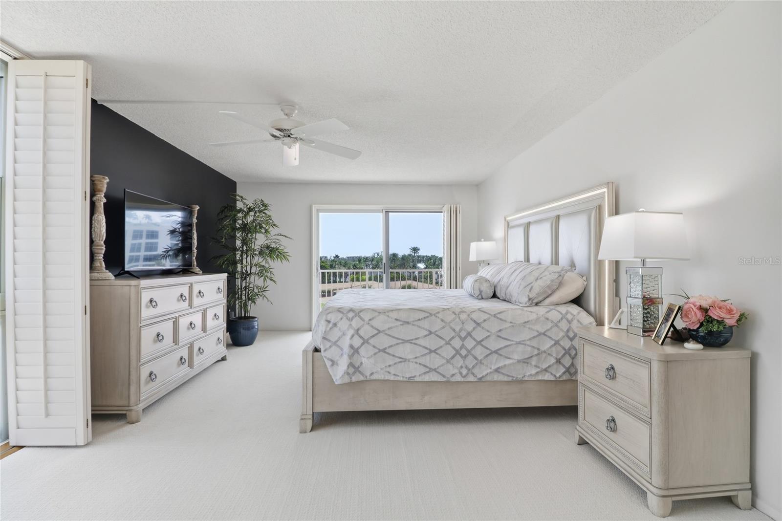 ISLANDER CLUB OF LONGBOAT - Residential