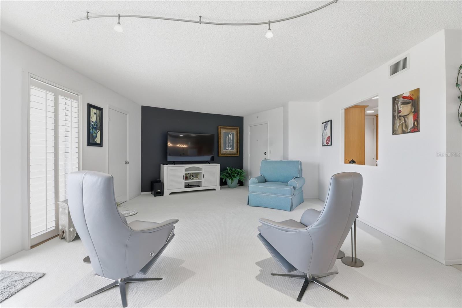 ISLANDER CLUB OF LONGBOAT - Residential