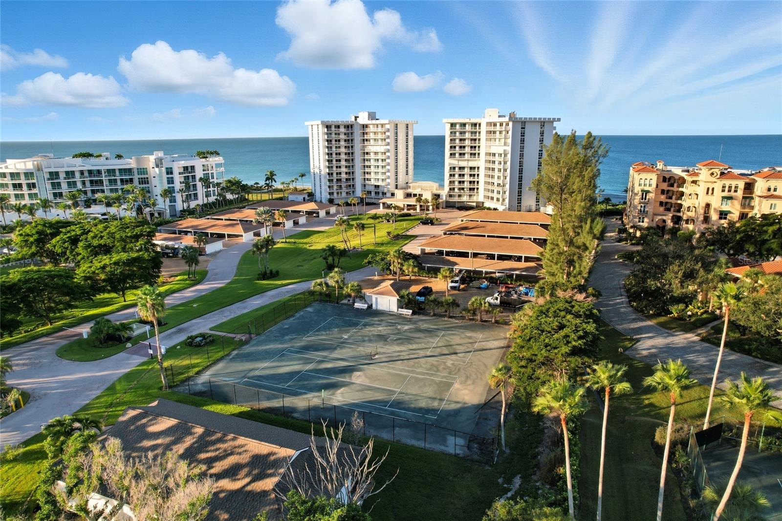 ISLANDER CLUB OF LONGBOAT - Residential