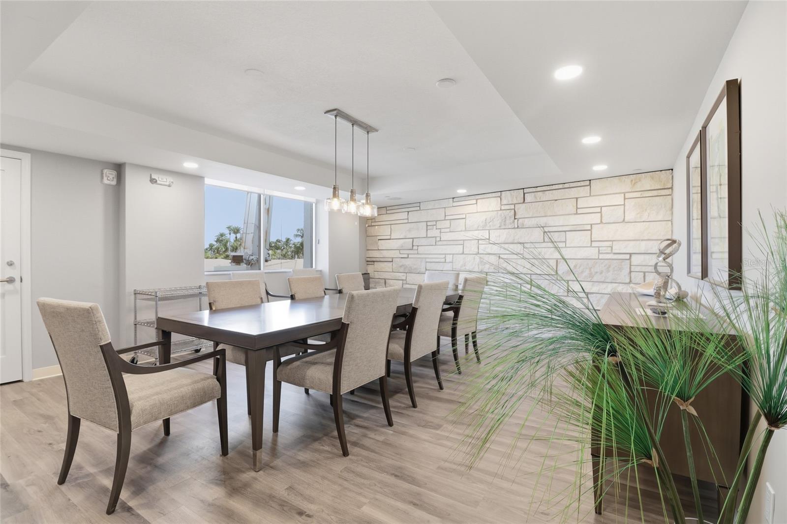 ISLANDER CLUB OF LONGBOAT - Residential