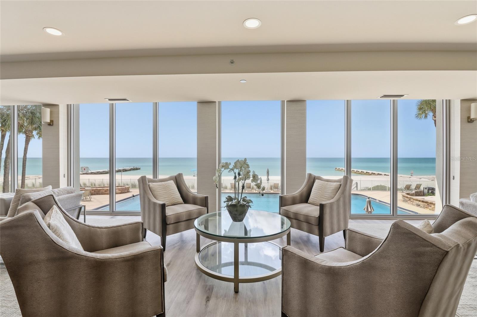 ISLANDER CLUB OF LONGBOAT - Residential