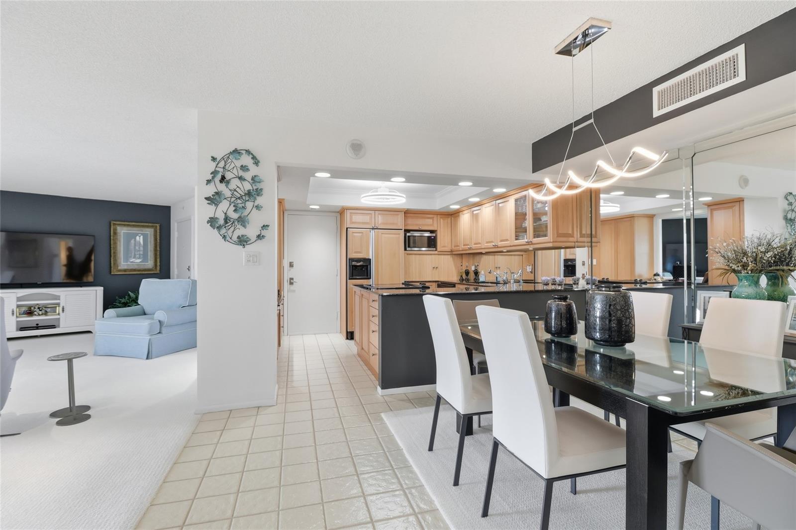 ISLANDER CLUB OF LONGBOAT - Residential