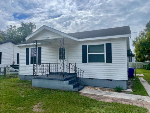 Photo of 1811 E Main Street, Lakeland, FL 33801 (MLS # L4965816)