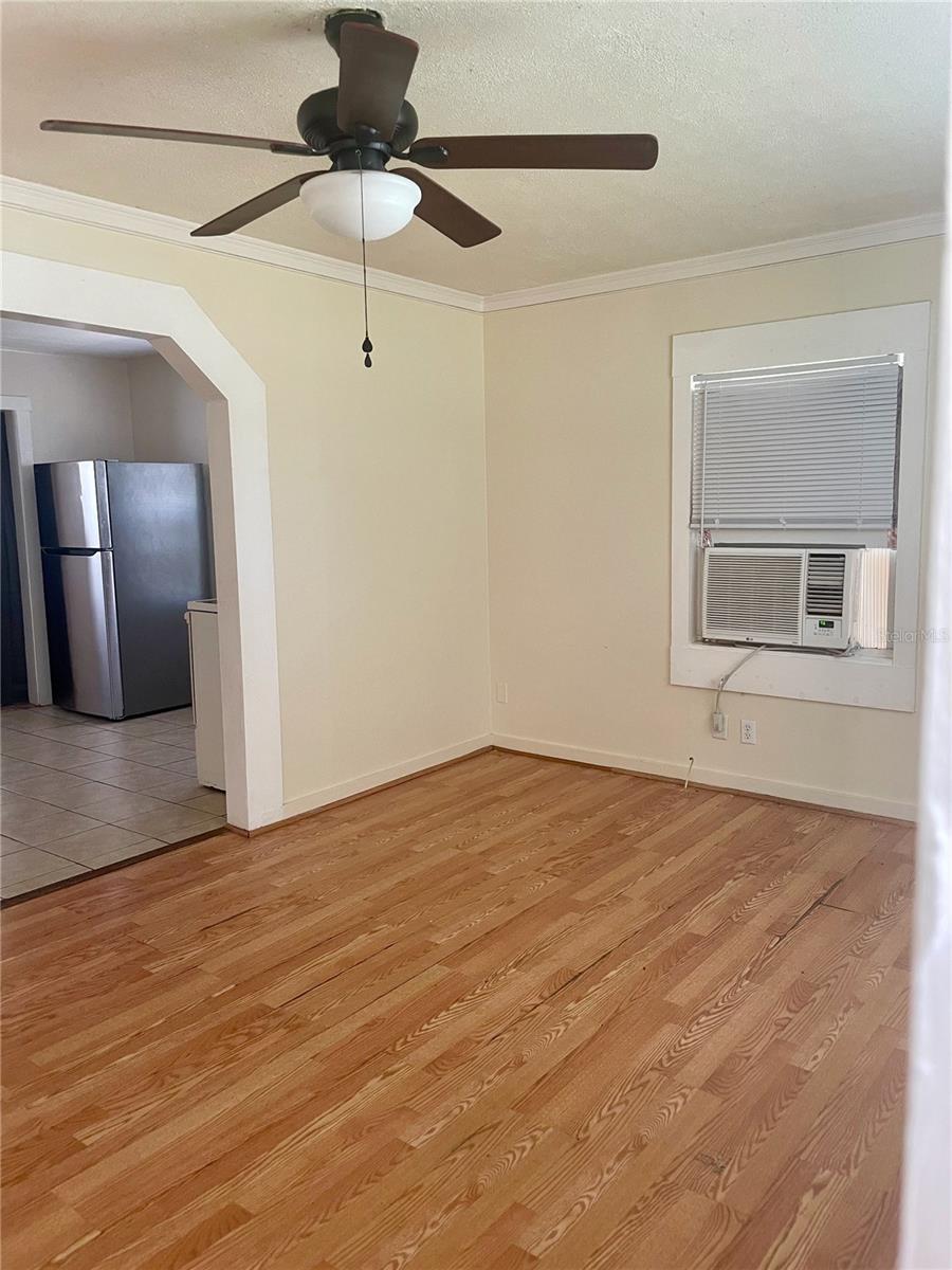 1811 E MAIN STREET